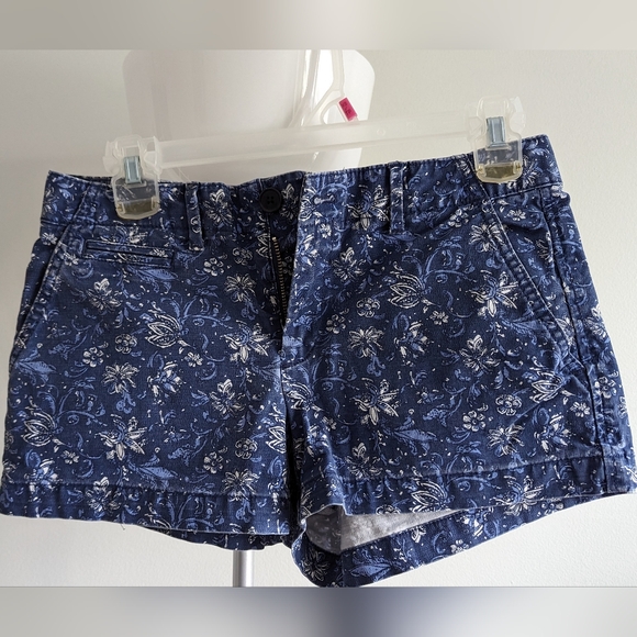 Gap Flower Shorts 🩳 - Picture 1 of 6